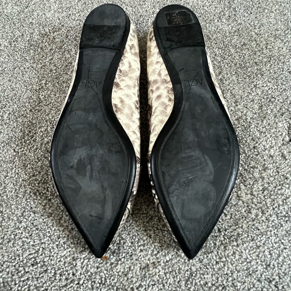 AGL Snakeskin Pointy Toe Flat - Picture 4 of 4